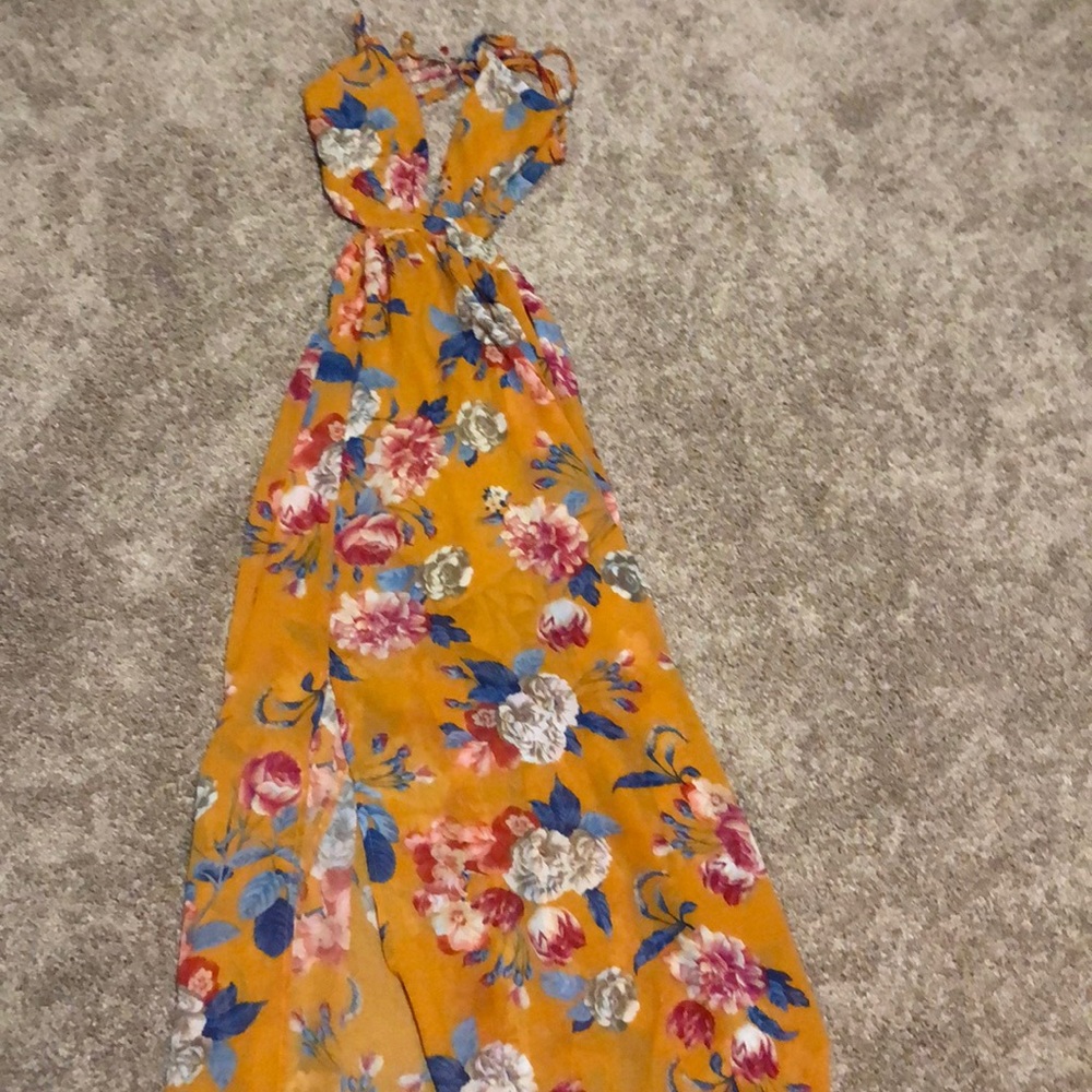 Floral maxi dress size m